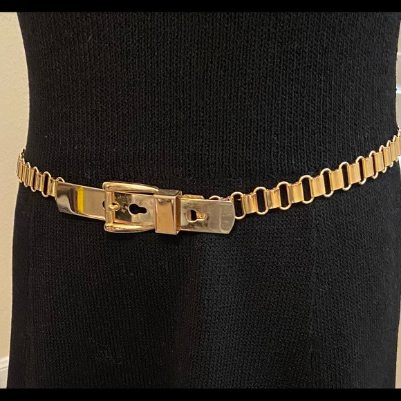 Unique Gold Tone Metal Belt - Picture 2 of 6